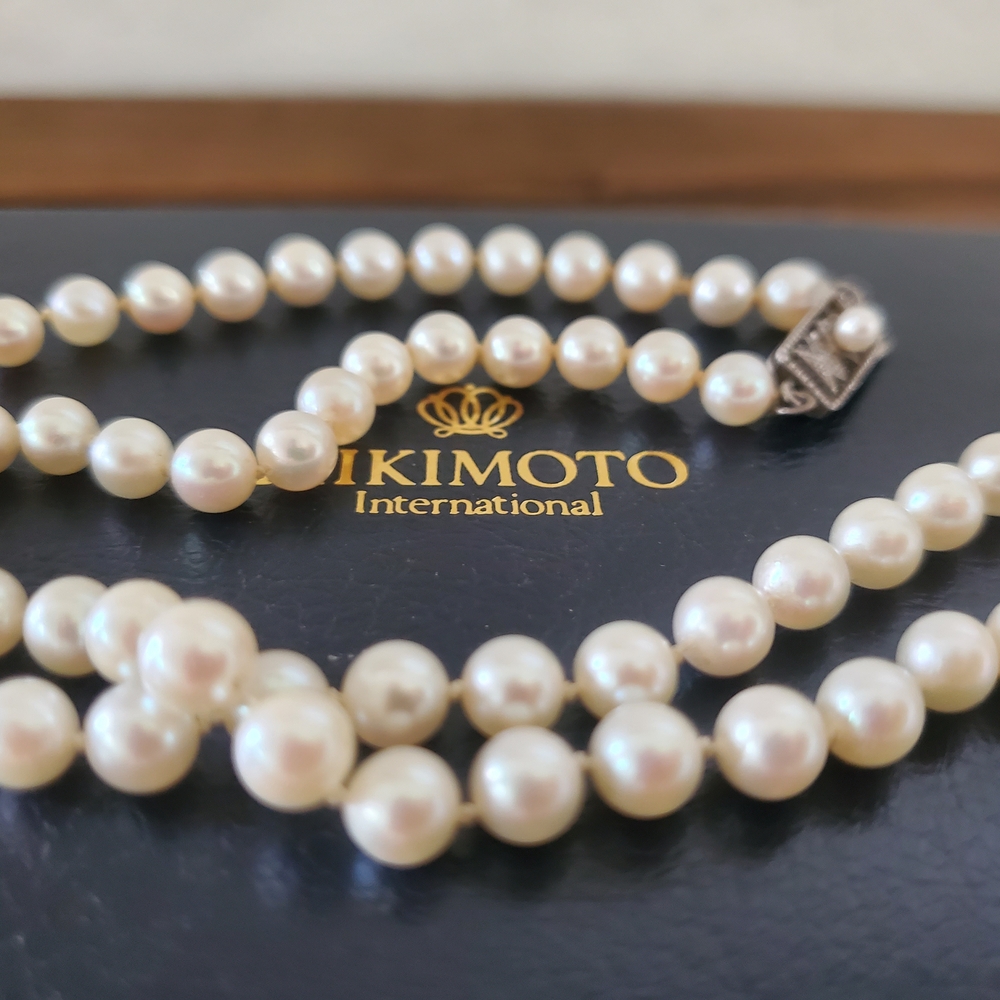 Mikimoto White Pearl Necklace